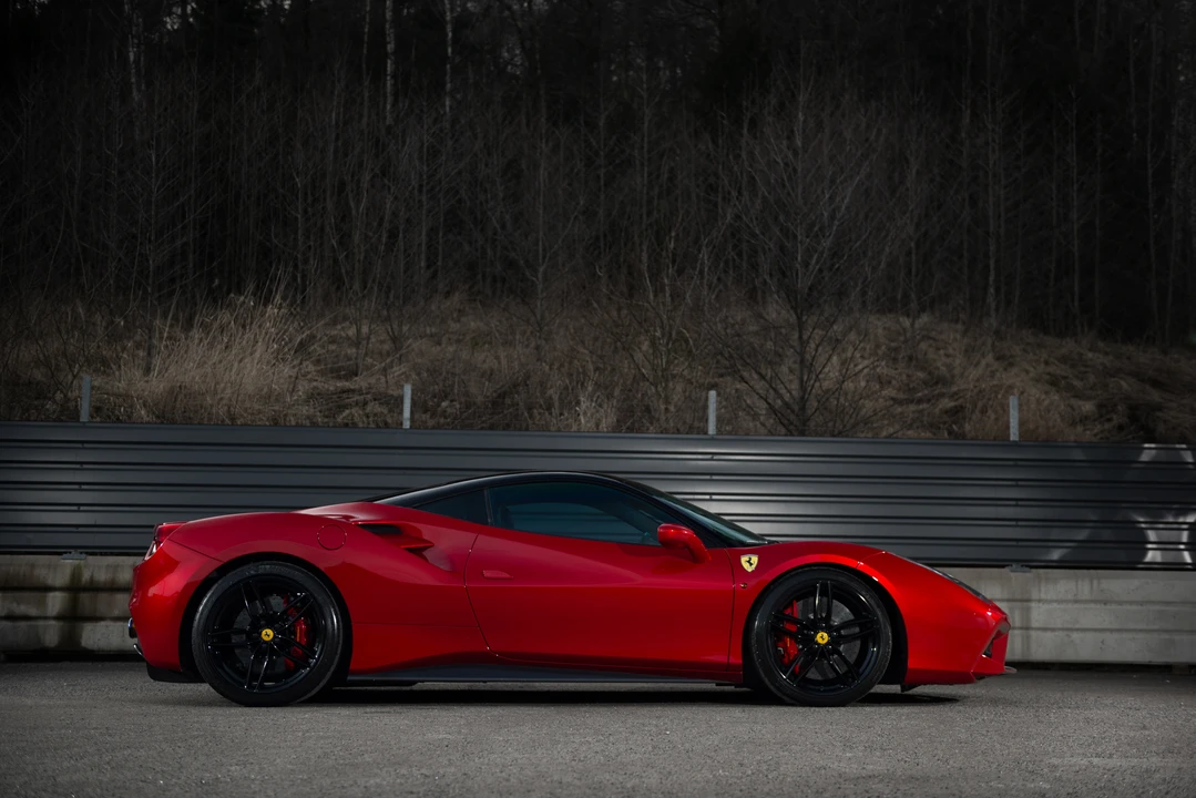 2016 Ferrari 488 GTB - Image 10 of 31