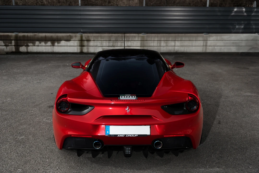 2016 Ferrari 488 GTB - Image 17 of 31