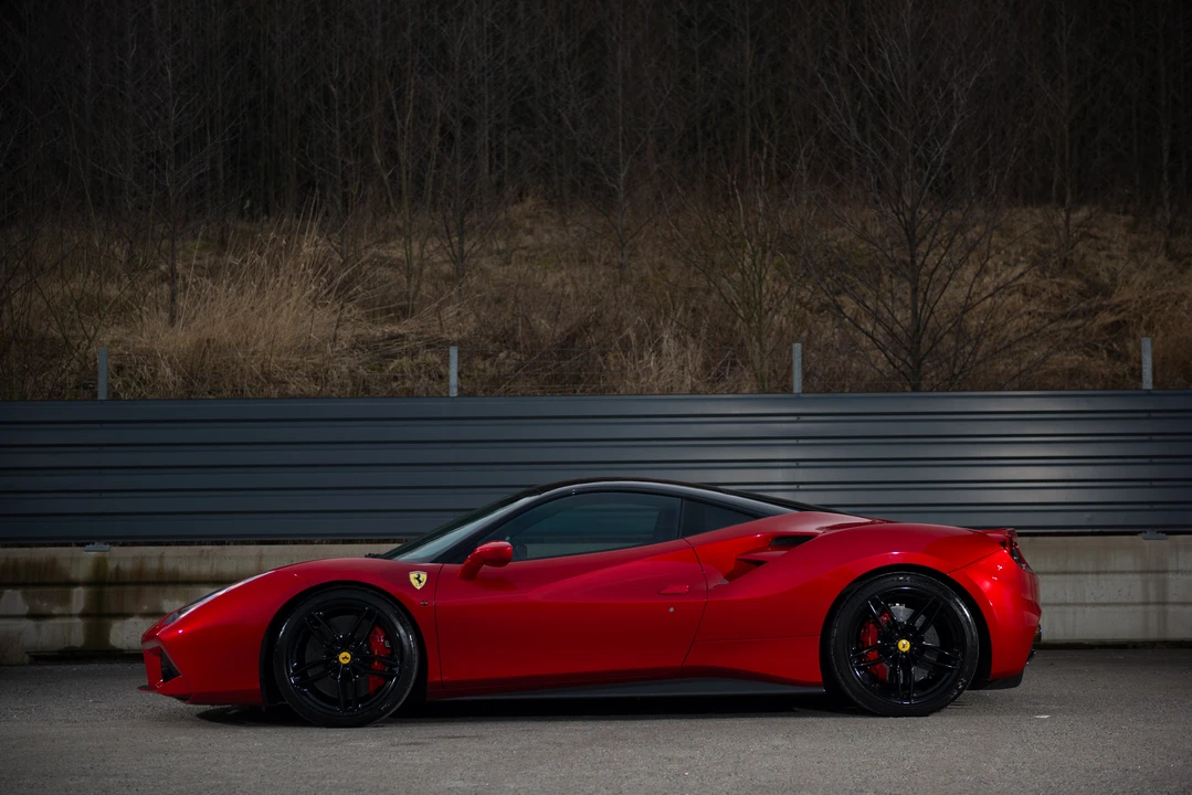 2016 Ferrari 488 GTB - Image 6 of 31