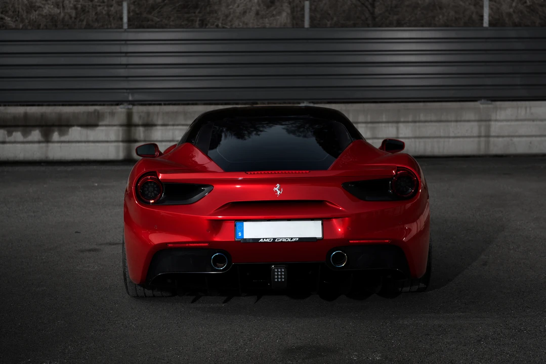 2016 Ferrari 488 GTB - Image 8 of 31