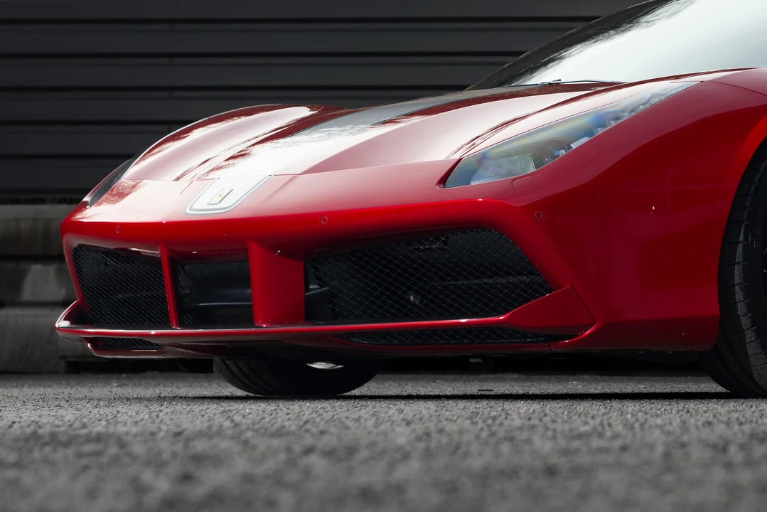 2016 Ferrari 488 GTB - Image 23 of 31