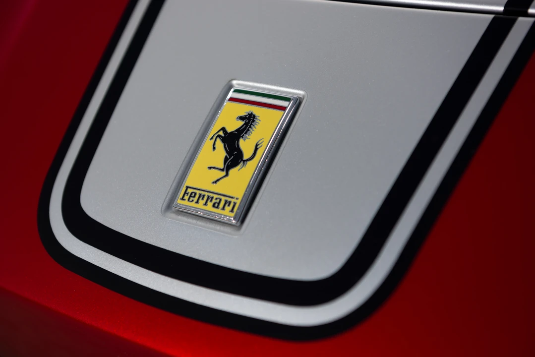 2016 Ferrari 488 GTB - Image 28 of 31