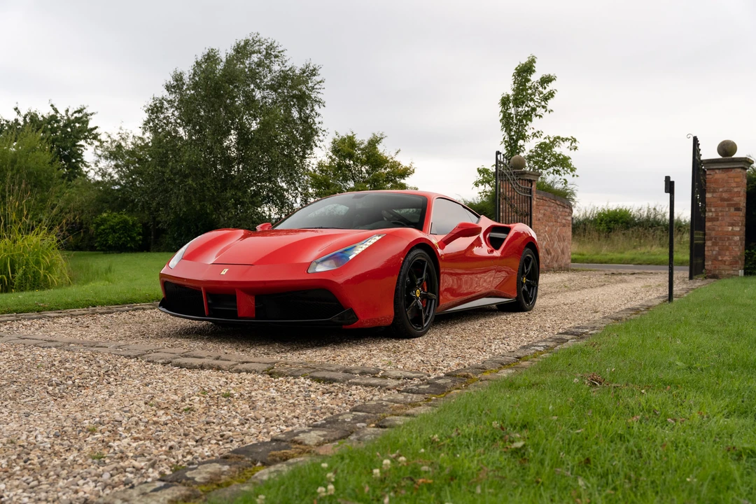 2016 Ferrari 488 GTB - Image 10 of 31