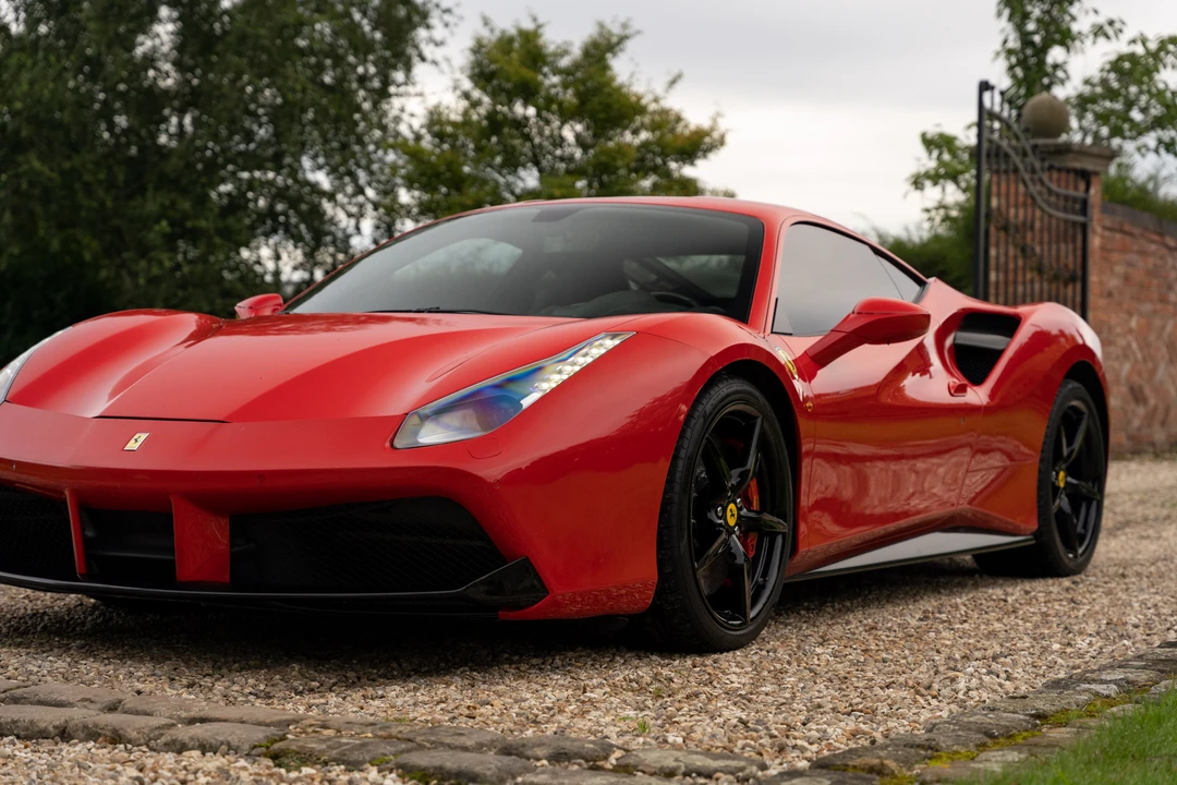 2016 Ferrari 488 GTB - Image 18 of 31