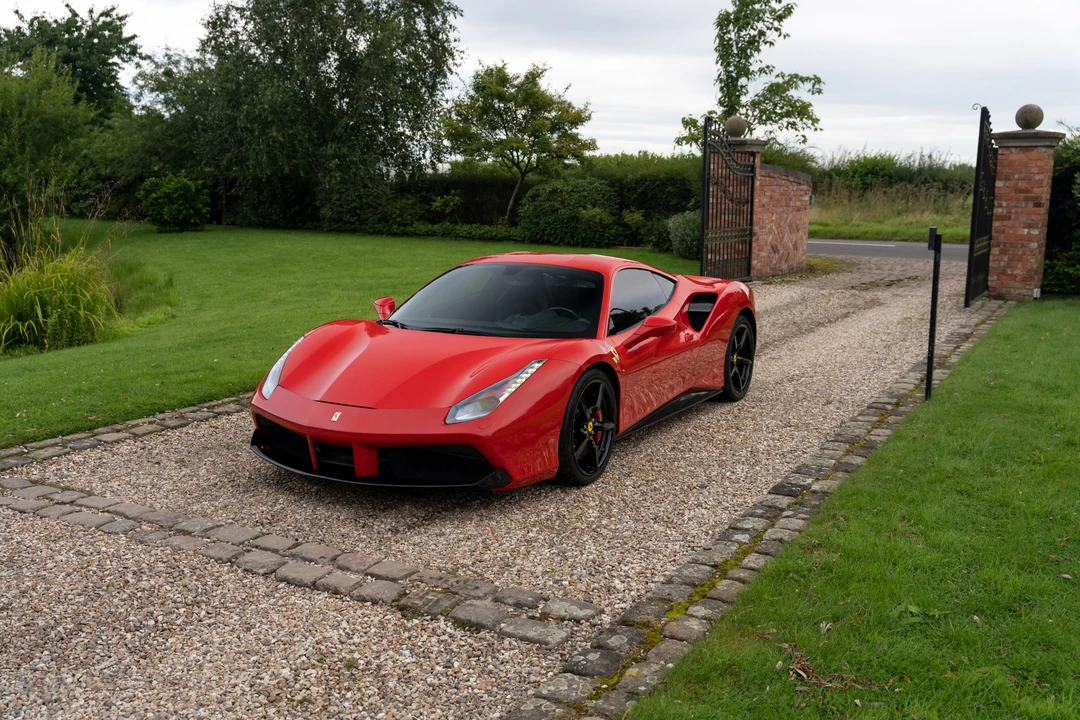 2016 Ferrari 488 GTB - Image 23 of 31