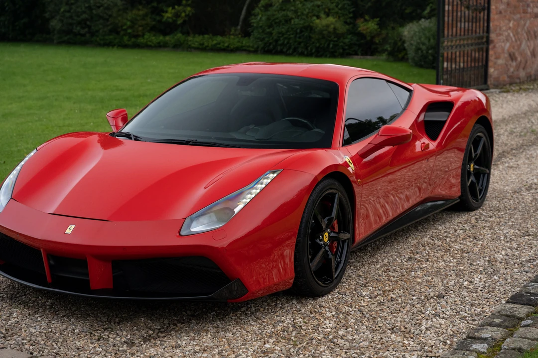 2016 Ferrari 488 GTB - Image 24 of 31