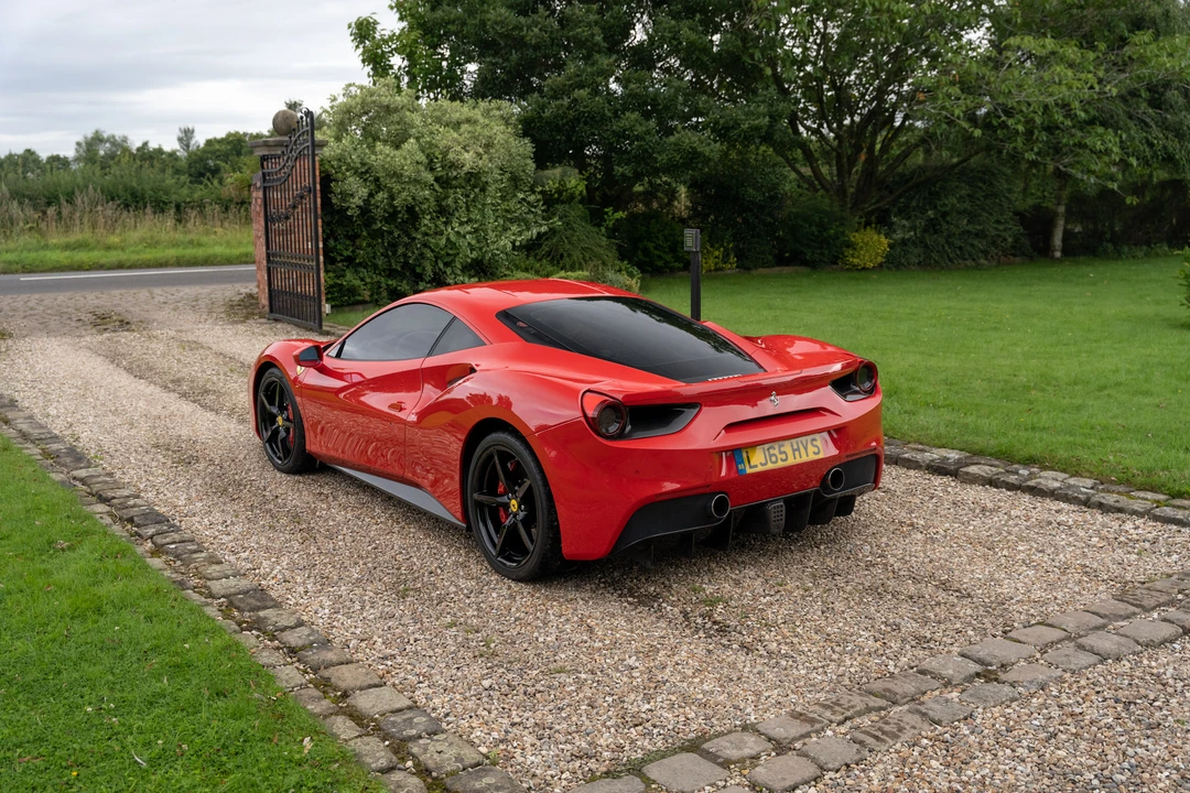 2016 Ferrari 488 GTB - Image 16 of 31