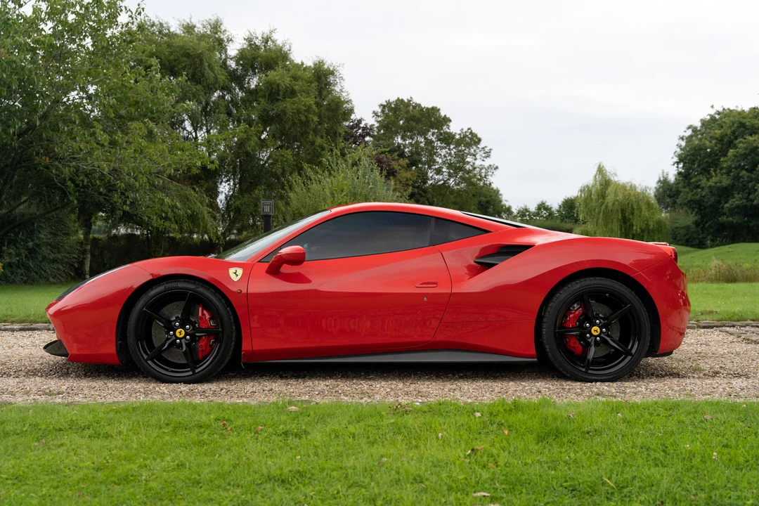 2016 Ferrari 488 GTB - Image 17 of 31