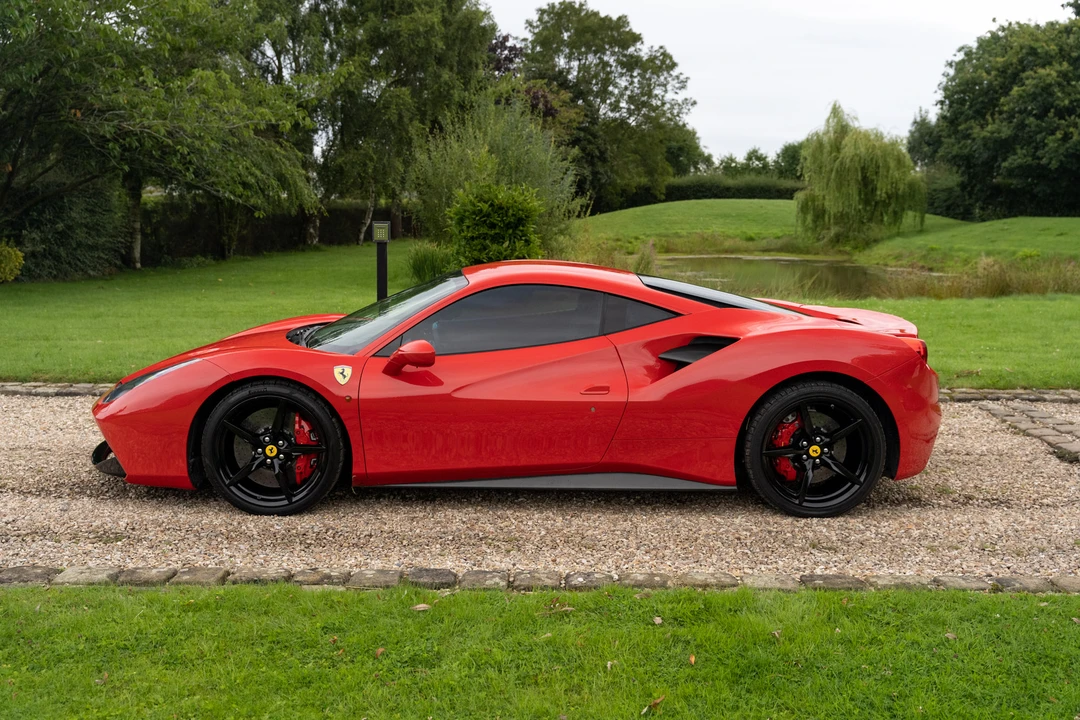 2016 Ferrari 488 GTB - Image 9 of 31