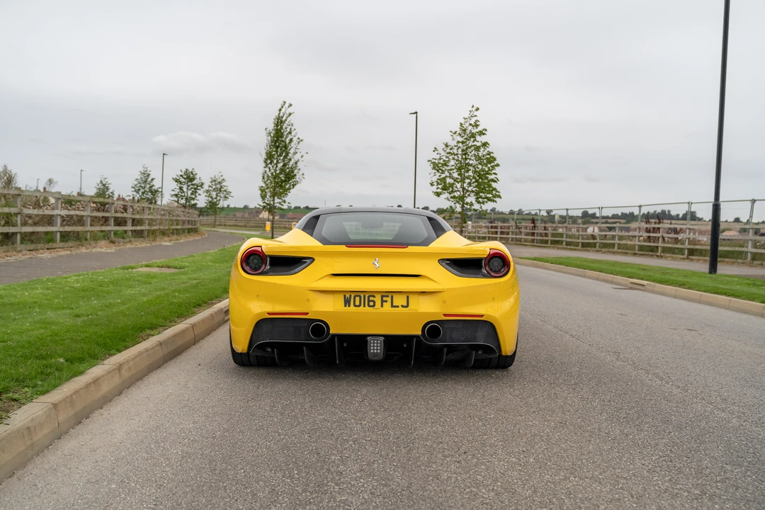 2016 Ferrari 488 GTB - Image 7 of 31