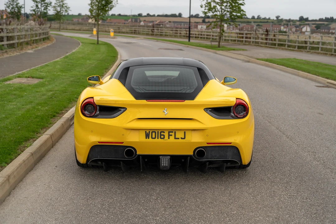 2016 Ferrari 488 GTB - Image 15 of 31