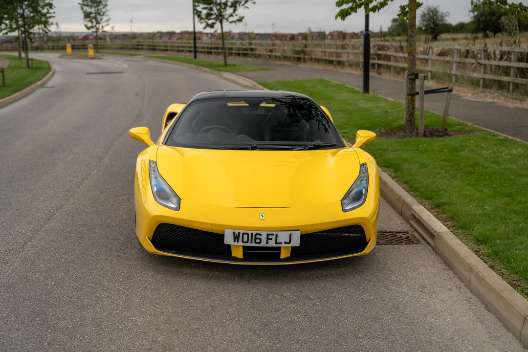 2016 Ferrari 488 GTB - Image 11 of 31