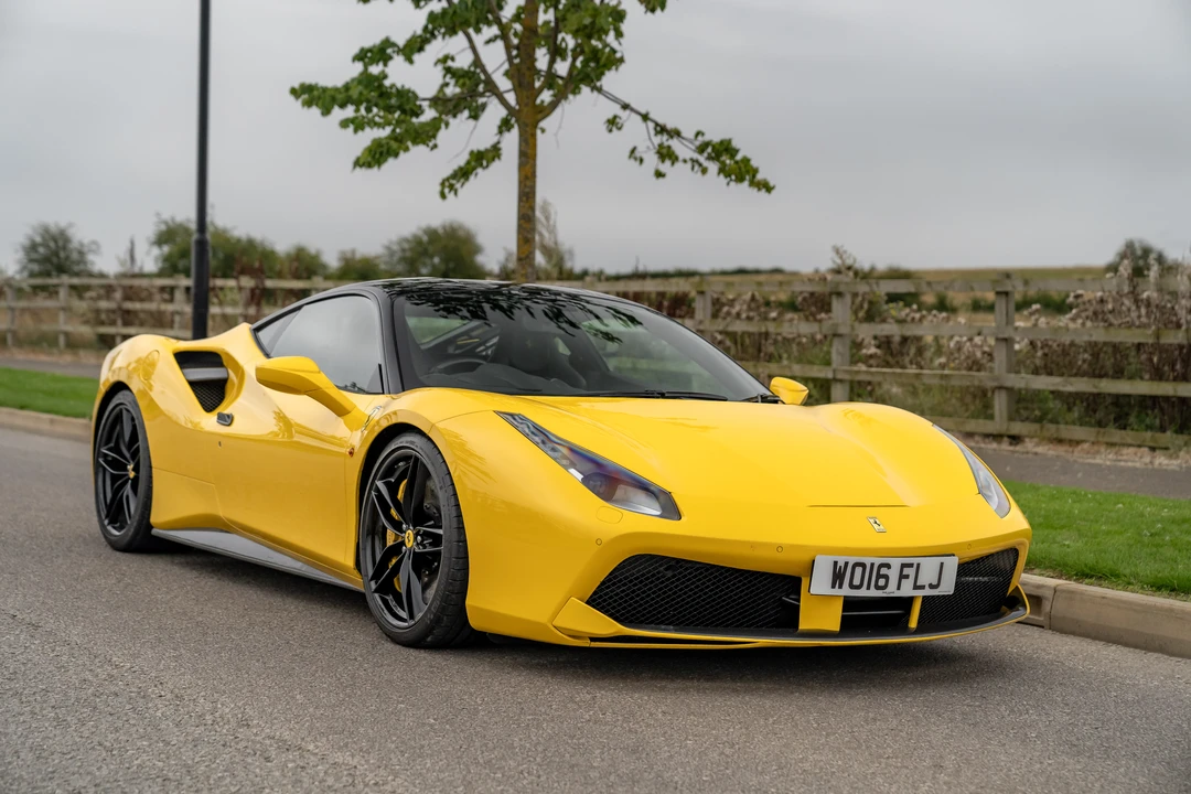 2016 Ferrari 488 GTB - Image 19 of 31