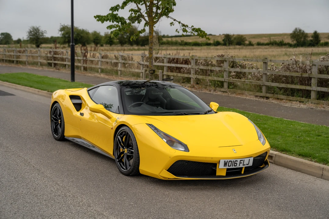 2016 Ferrari 488 GTB - Image 12 of 31