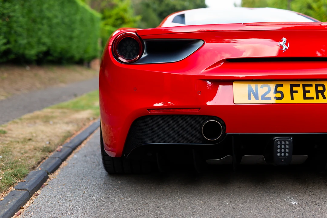 2016 Ferrari 488 GTB - Image 8 of 31
