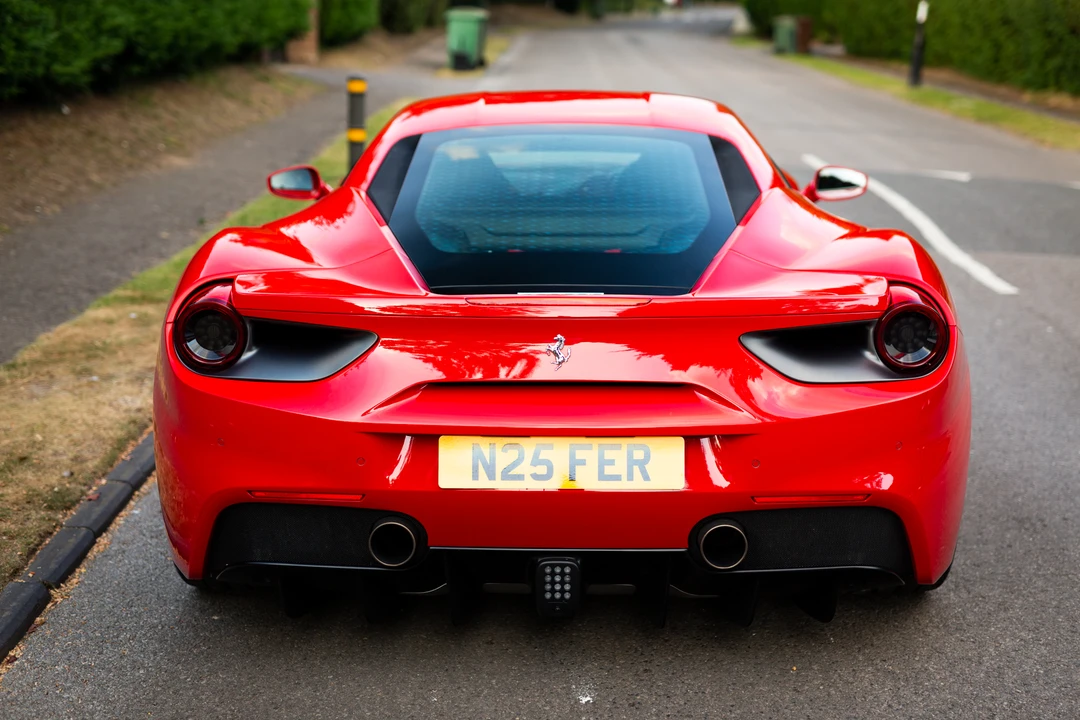 2016 Ferrari 488 GTB - Image 9 of 31