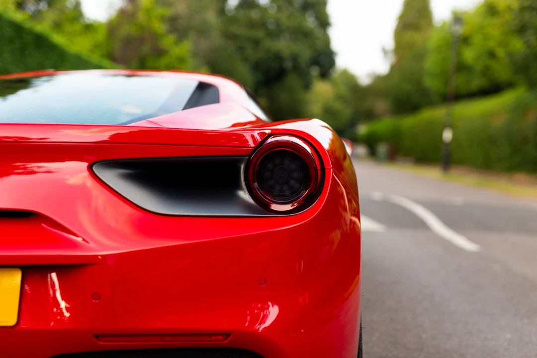2016 Ferrari 488 GTB - Image 10 of 31