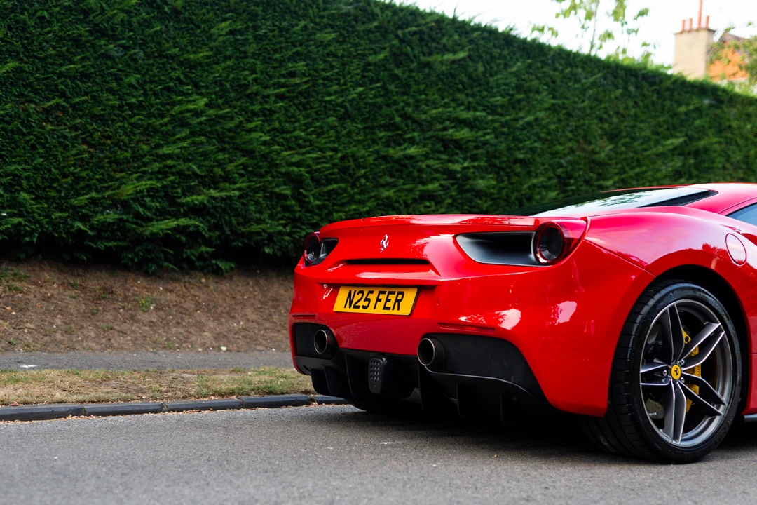 2016 Ferrari 488 GTB - Image 13 of 31