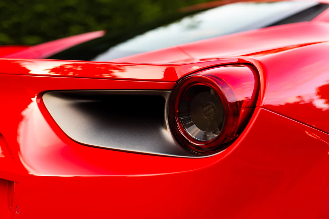 2016 Ferrari 488 GTB - Image 15 of 31