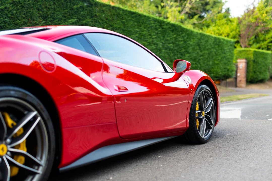 2016 Ferrari 488 GTB - Image 19 of 31