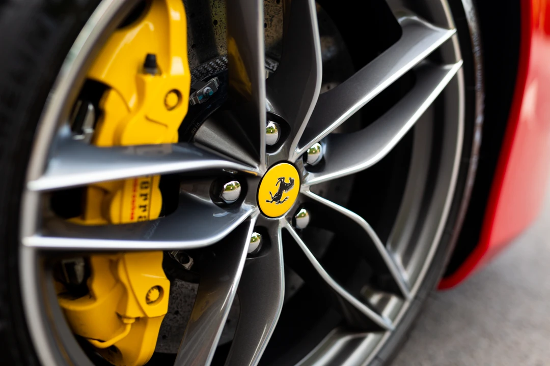 2016 Ferrari 488 GTB - Image 23 of 31