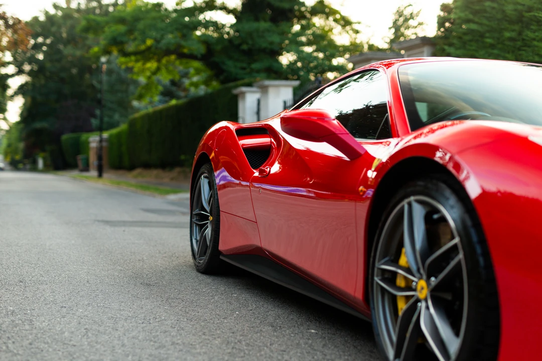 2016 Ferrari 488 GTB - Image 29 of 31