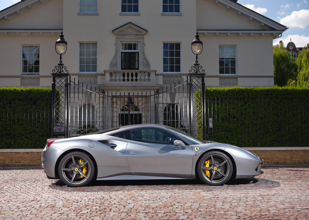 2016 Ferrari 488 GTB - Image 6 of 31
