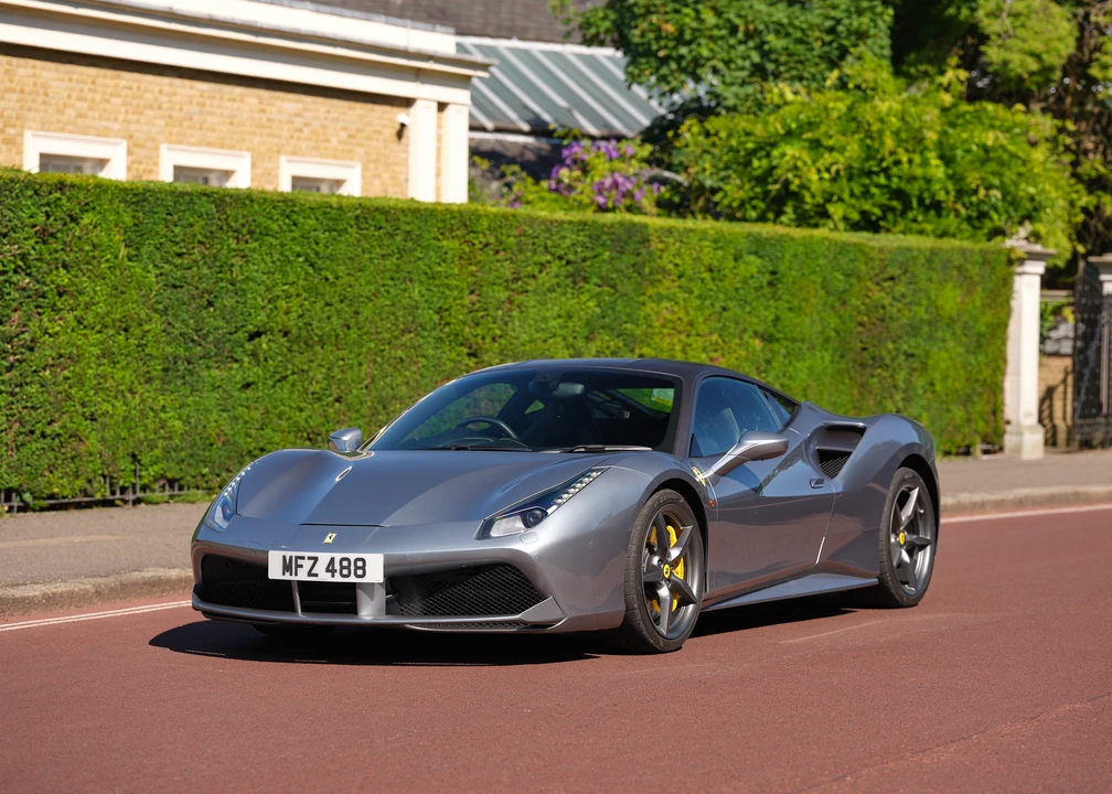 2016 Ferrari 488 GTB - Image 15 of 31