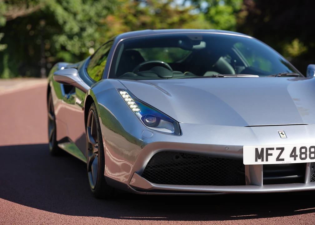 2016 Ferrari 488 GTB - Image 18 of 31