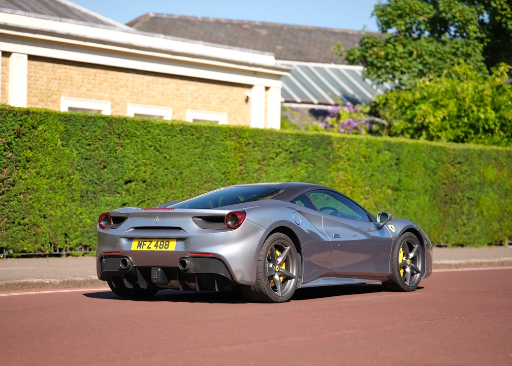2016 Ferrari 488 GTB - Image 16 of 31