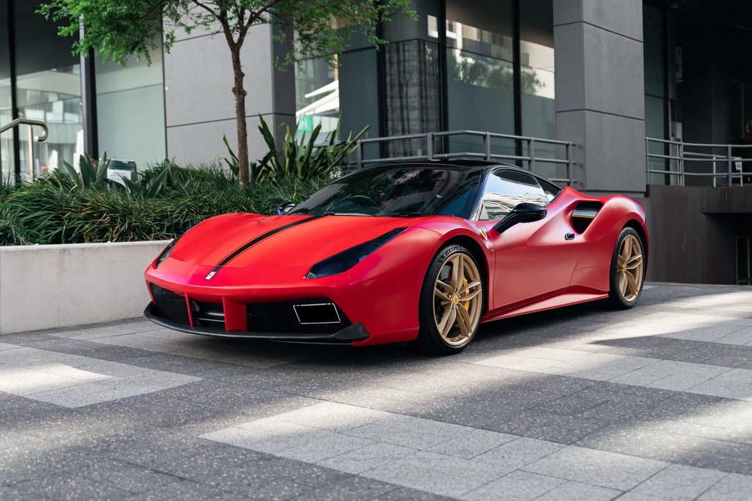 2016 Ferrari 488 GTB - Image 2 of 31