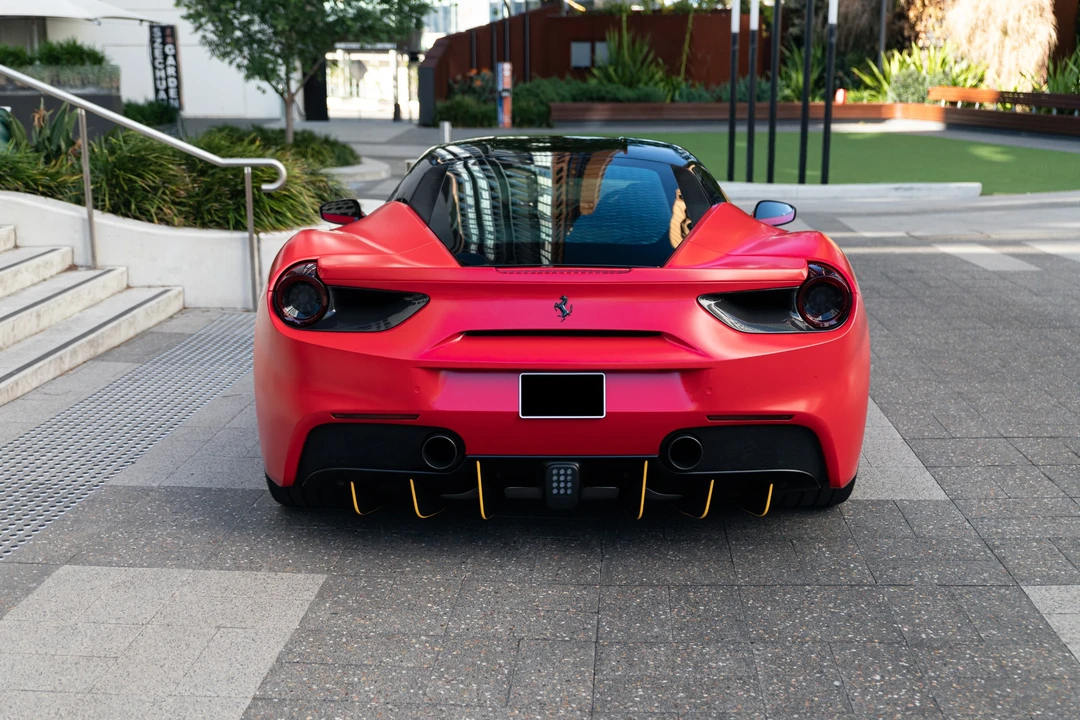 2016 Ferrari 488 GTB - Image 7 of 31