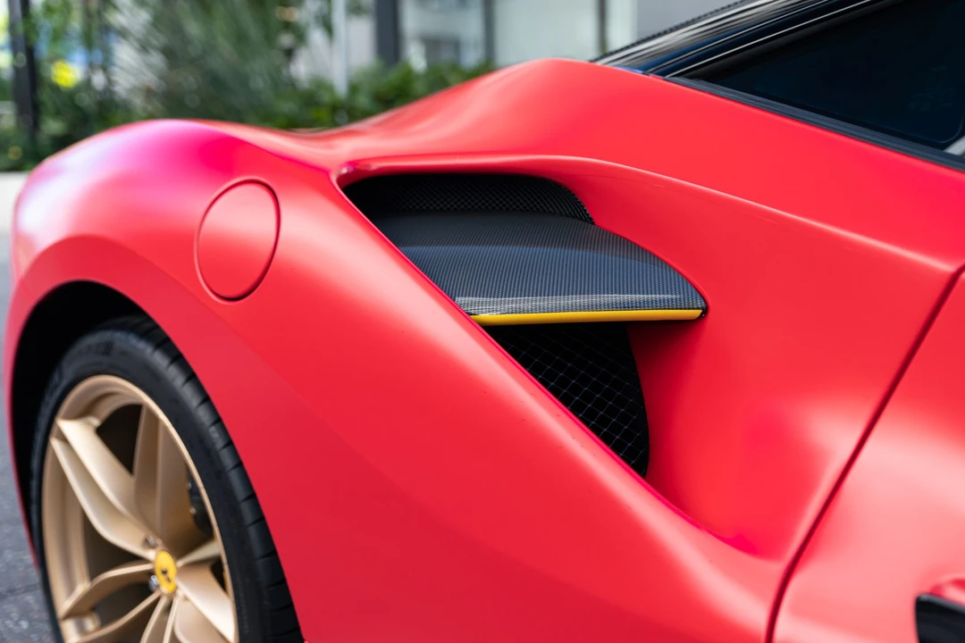 2016 Ferrari 488 GTB - Image 24 of 31