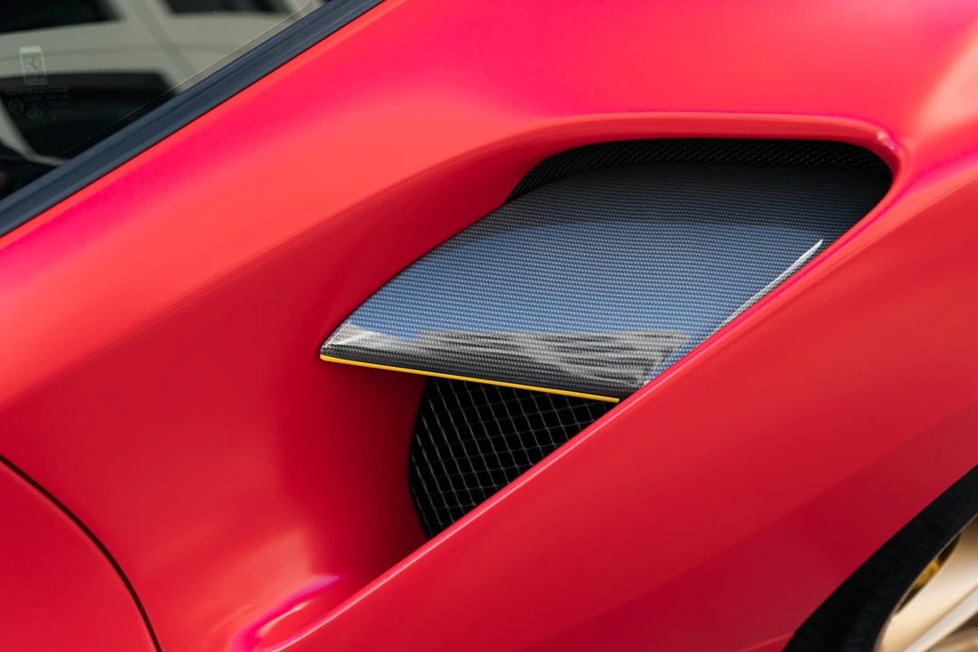 2016 Ferrari 488 GTB - Image 28 of 31