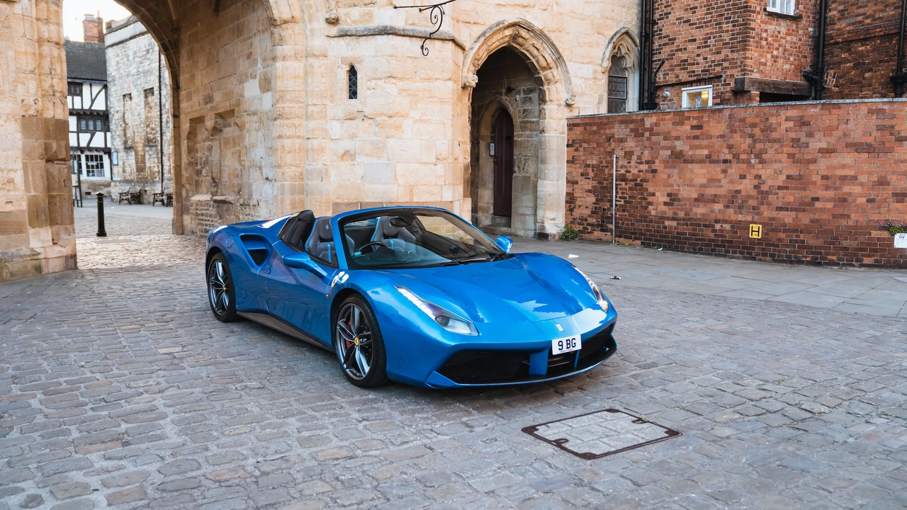 2016 Ferrari 488 Spider - Image 10 of 31
