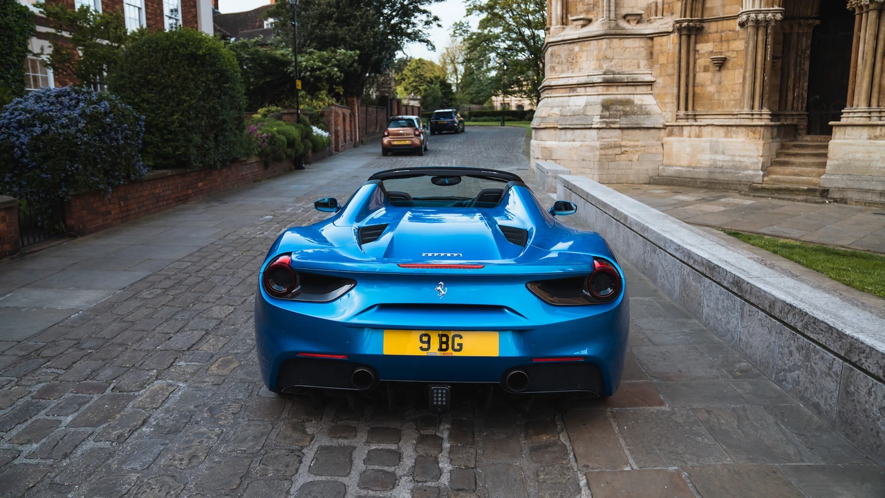 2016 Ferrari 488 Spider - Image 17 of 31