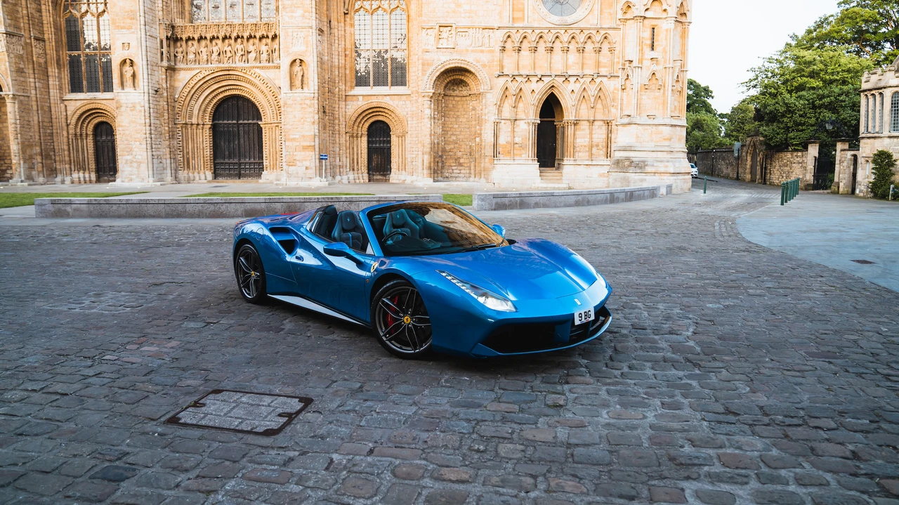 2016 Ferrari 488 Spider - Image 22 of 31