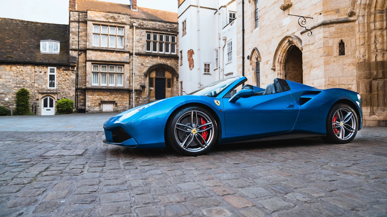 2016 Ferrari 488 Spider - Image 4 of 31