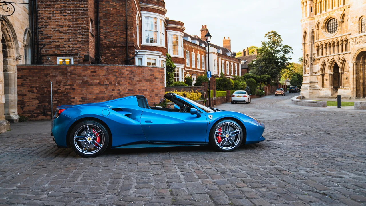 2016 Ferrari 488 Spider - Image 24 of 31