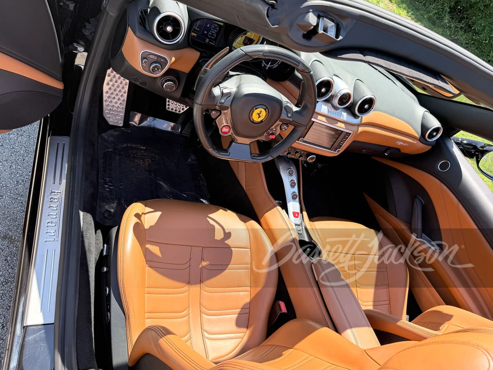 2016 Ferrari California T - Image 15 of 31