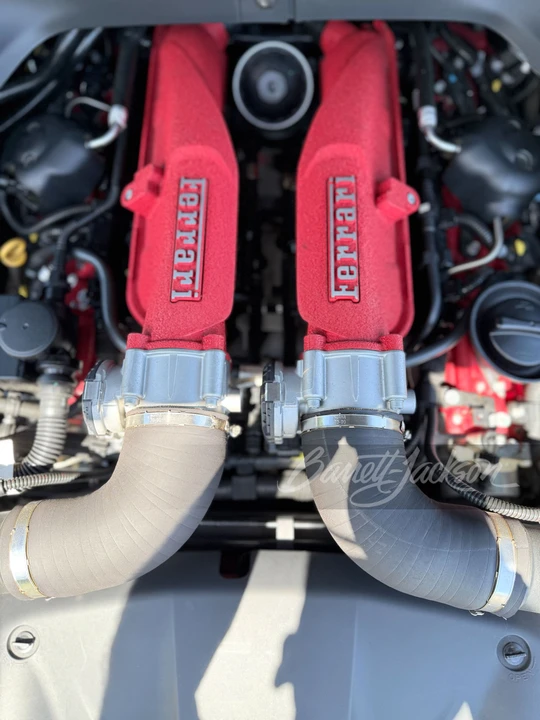 2016 Ferrari California T - Image 6 of 31