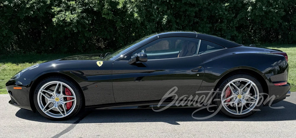2016 Ferrari California T - Image 2 of 31