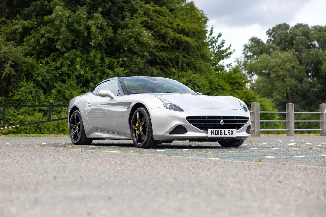 2016 Ferrari California T - Image 18 of 31