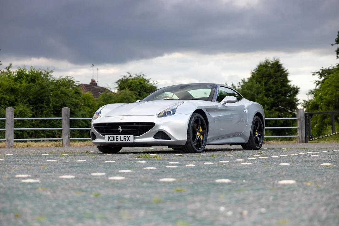 2016 Ferrari California T - Image 4 of 31