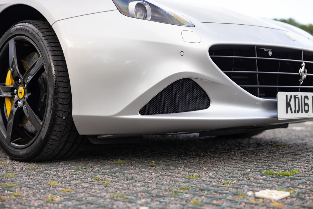 2016 Ferrari California T - Image 22 of 31