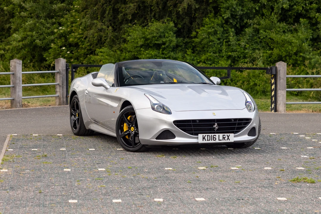 2016 Ferrari California T - Image 19 of 31