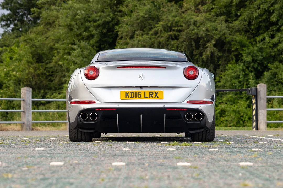 2016 Ferrari California T - Image 7 of 31