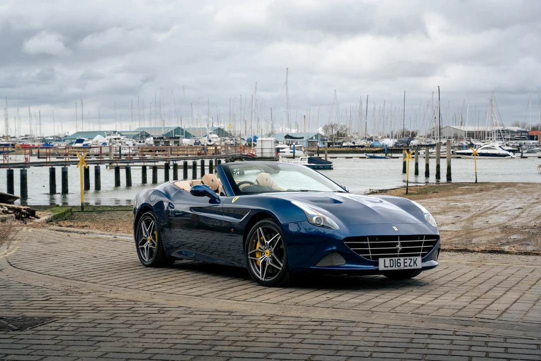 2016 Ferrari California T - Image 4 of 31