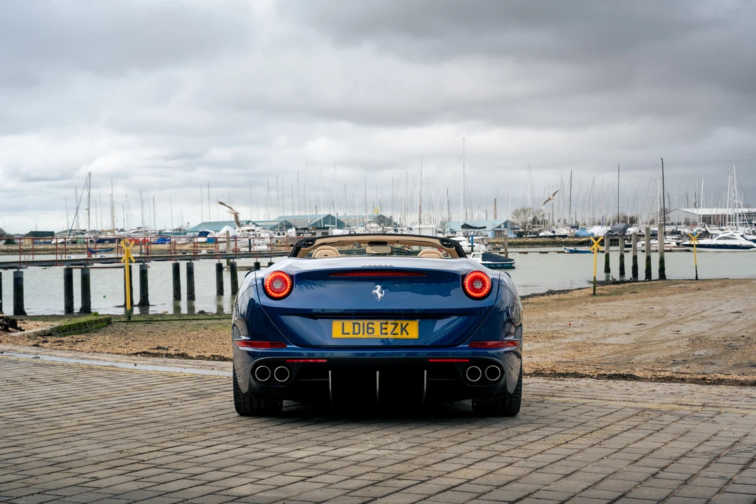 2016 Ferrari California T - Image 7 of 31