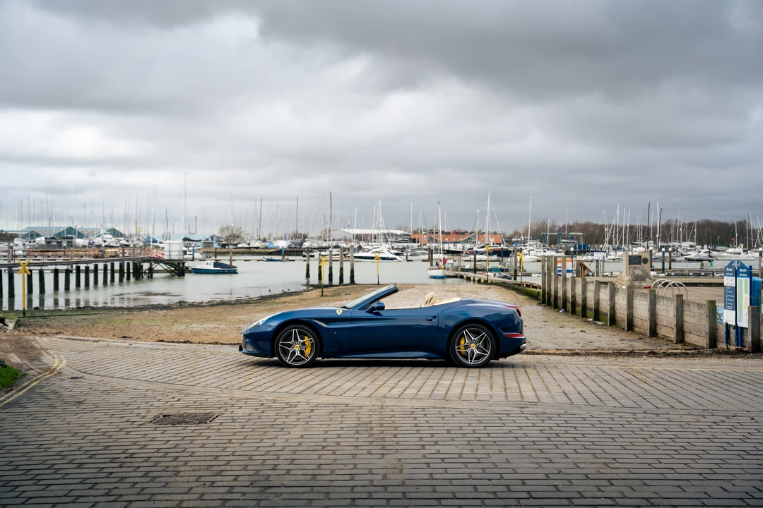 2016 Ferrari California T - Image 16 of 31